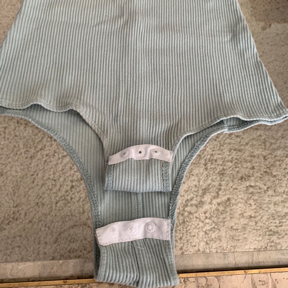 ππZAFUL Ruffle BodySuit ππ - Picture 4 of 6